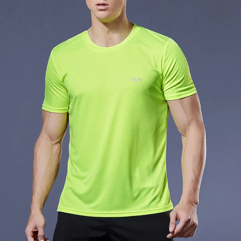 High Quality Polyester Men Running T Shirt Quick Dry Fitness Shirt Training Exercise Clothes Gym Sport Shirt Tops Lightweight