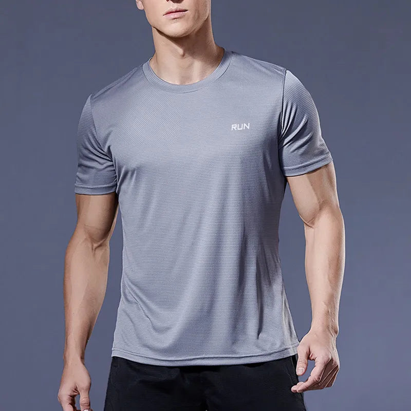 High Quality Polyester Men Running T Shirt Quick Dry Fitness Shirt Training Exercise Clothes Gym Sport Shirt Tops Lightweight