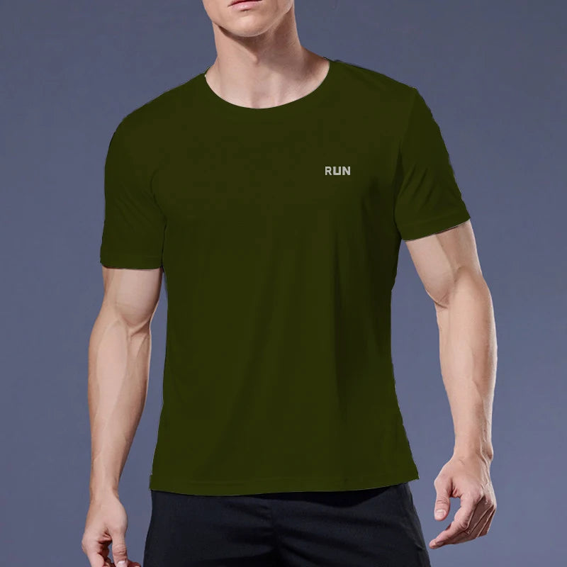 High Quality Polyester Men Running T Shirt Quick Dry Fitness Shirt Training Exercise Clothes Gym Sport Shirt Tops Lightweight