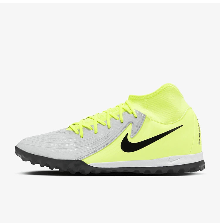 Nike Phantom Luna 2 Academy Turf football & futsal shoes