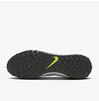 Nike Phantom Luna 2 Academy Turf football & futsal shoes