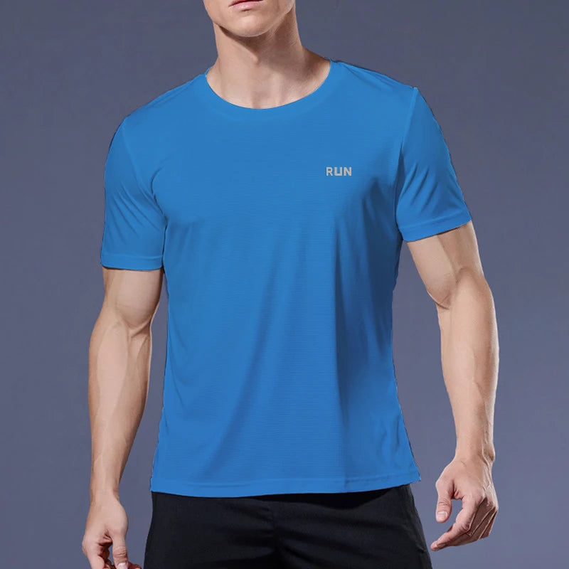 High Quality Polyester Men Running T Shirt Quick Dry Fitness Shirt Training Exercise Clothes Gym Sport Shirt Tops Lightweight