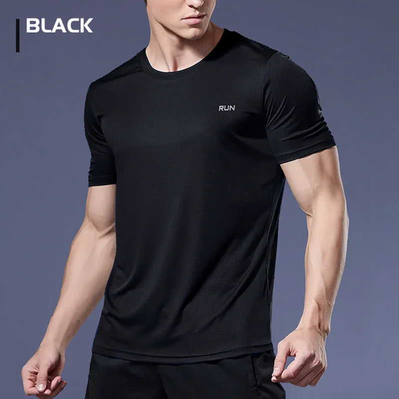 High Quality Polyester Men Running T Shirt Quick Dry Fitness Shirt Training Exercise Clothes Gym Sport Shirt Tops Lightweight