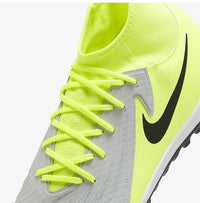 Nike Phantom Luna 2 Academy Turf football & futsal shoes