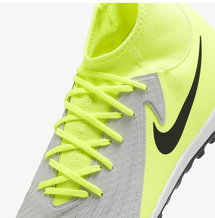 Nike Phantom Luna 2 Academy Turf football & futsal shoes